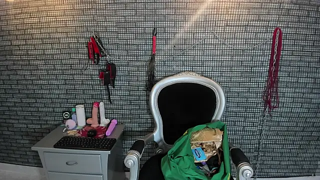 hillary bigbutt online show from April 5, 3:42 pm