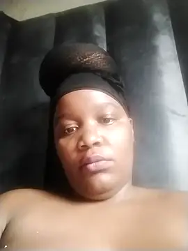 Snapshot of bigboobsy chatting on March 2, 7:48 am bigboobsy online show from March 2, 7:48 am