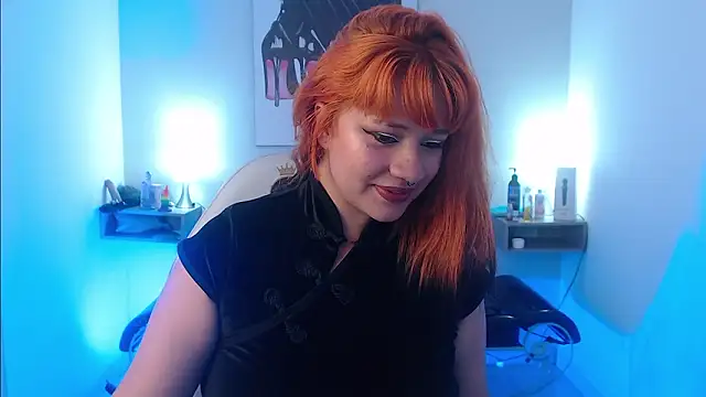Snapshot of _carlotta_x chatting on February 17, 1:40 pm carlotta x online show from February 17, 1:40 pm