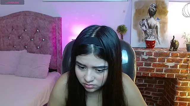Snapshot of mila_quin chatting on April 21, 7:39 pm mila quin online show from April 21, 7:39 pm