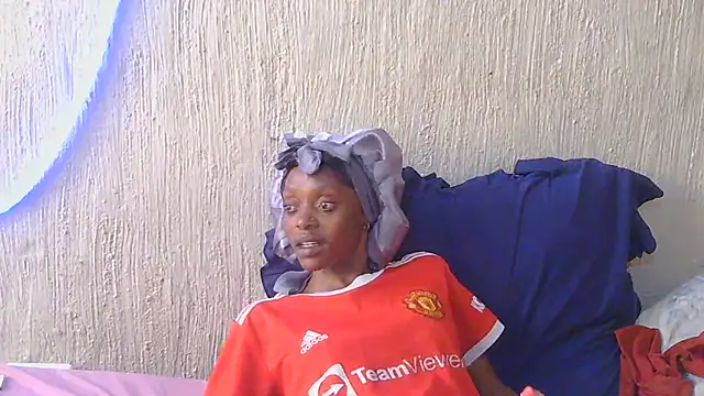 Snapshot of Ebony_Colossus chatting on June 14, 10:39 am Ebony Colossus online show from June 14, 10:39 am
