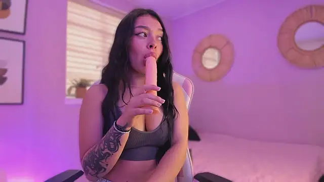 Lummii  online show from February 19, 7:32 pm