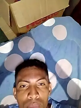 Snapshot of Isma123_bo chatting on February 19, 12:56 pm Isma123 bo online show from February 19, 12:56 pm