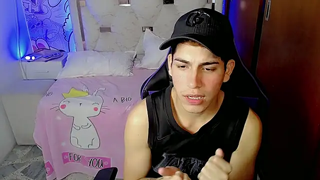 Snapshot of Bby_cash_ chatting on February 24, 8:40 pm Bby cash online show from February 24, 8:40 pm