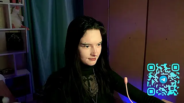 MabelDefina online show from March 29, 11:10 am