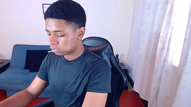 liiam3 online show from March 4, 8:48 pm