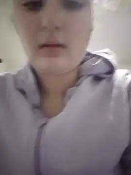 zoe moon   online show from March 29, 11:54 am