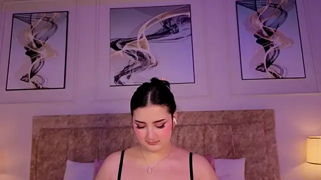 Snapshot of zoe_moon__ chatting on June 9, 1:12 pm zoe moon online show from June 9, 1:12 pm