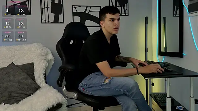 nico pelusa online show from April 9, 10:42 am