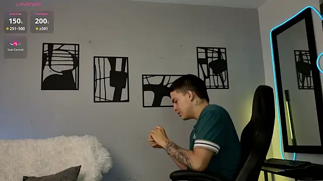 nico pelusa online show from April 10, 10:31 am