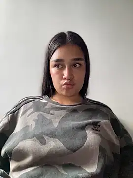 Snapshot of I_Samanthaa chatting on February 22, 10:52 pm I Samanthaa online show from February 22, 10:52 pm