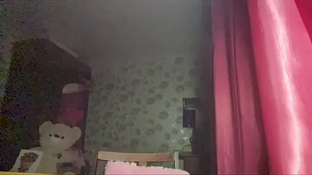 Snapshot of StephaniCute chatting on February 20, 3:01 pm StephaniCute online show from February 20, 3:01 pm