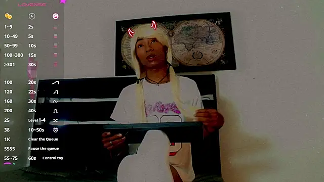 Snapshot of suzume_Mendez chatting on February 19, 11:06 am suzume Mendez online show from February 19, 11:06 am