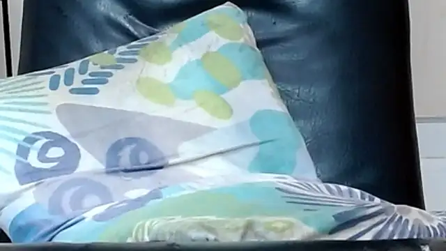 skinnysexy18 online show from April 19, 12:00 am