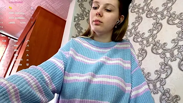 VictoriaDeese online show from March 15, 4:07 am