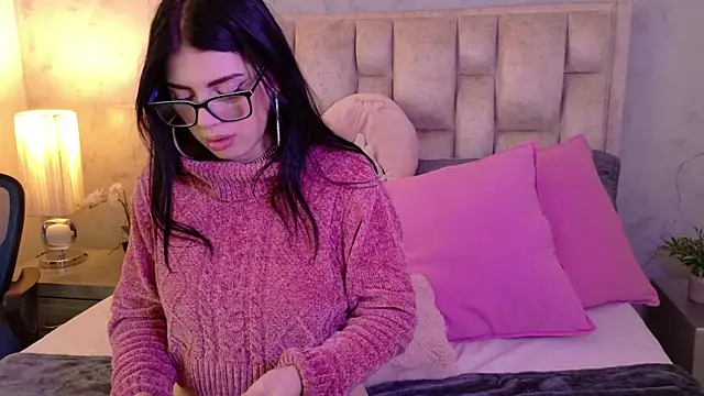Snapshot of IsabellaRossi chatting on April 1, 1:41 pm IsabellaRossi online show from April 1, 1:41 pm