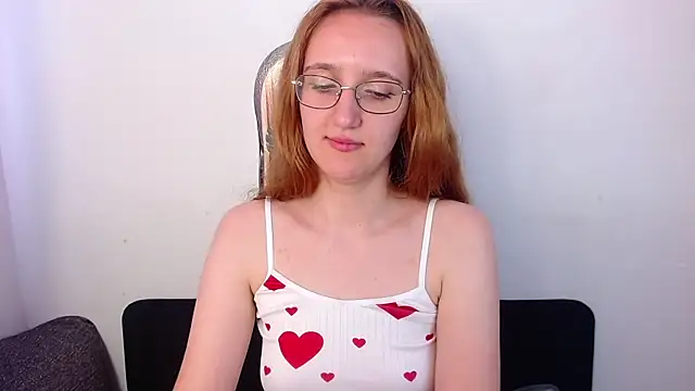 Snapshot of miay_here_ chatting on July 18, 9:57 am miay here online show from July 18, 9:57 am