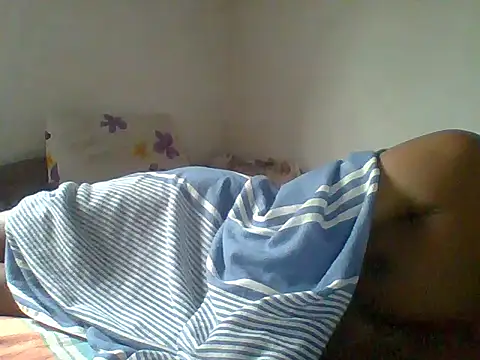 Snapshot of kalumax99 chatting on May 21, 2:40 am kalumax99 online show from May 21, 2:40 am