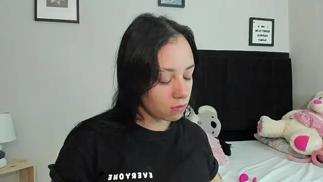 sabbrand0111 online show from April 12, 12:15 am