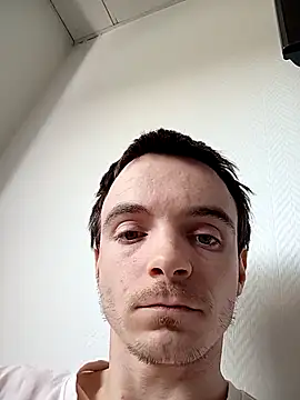 thom7246 online show from March 30, 9:10 am