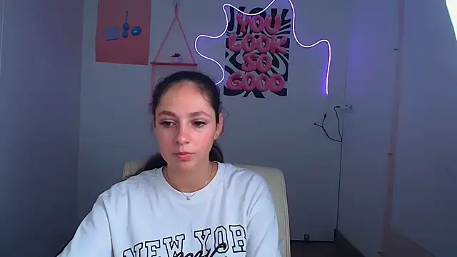 Snapshot of KissMeJulia chatting on June 30, 11:11 am KissMeJulia online show from June 30, 11:11 am