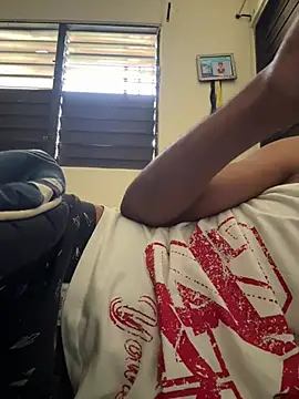 Snapshot of ElReyoficial chatting on March 2, 5:42 pm ElReyoficial online show from March 2, 5:42 pm