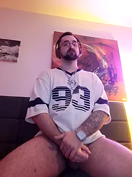 LargeLith online show from February 28, 9:49 pm