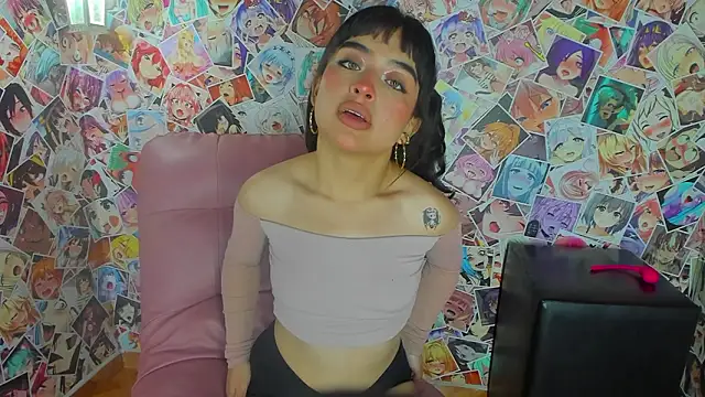 Snapshot of Mai_Rouse chatting on February 20, 12:05 pm Mai Rouse online show from February 20, 12:05 pm