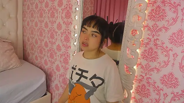 Snapshot of Mai_Rouse chatting on February 27, 12:05 pm Mai Rouse online show from February 27, 12:05 pm