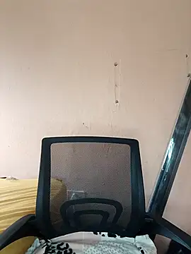 indianstrawberrylips4u online show from March 26, 6:30 am