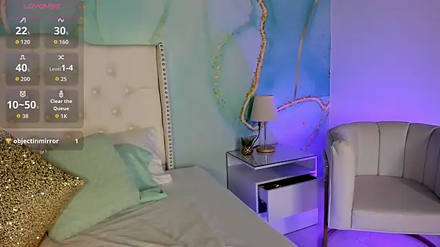 Snapshot of milkavelvett chatting on March 2, 3:52 pm milkavelvett online show from March 2, 3:52 pm