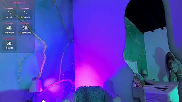 milkavelvett online show from March 19, 3:49 pm