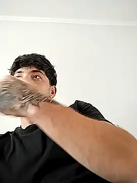 Snapshot of machodotado97 chatting on February 19, 5:42 pm machodotado97 online show from February 19, 5:42 pm