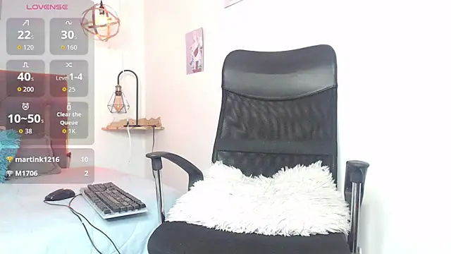 CHERRY DARCK online show from March 8, 2:21 pm