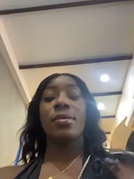 Snapshot of ZarahFerreira chatting on March 24, 12:37 am ZarahFerreira online show from March 24, 12:37 am