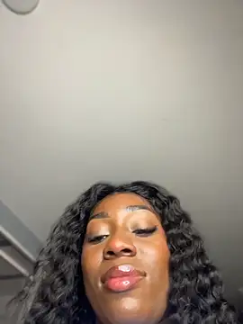 Snapshot of ZarahFerreira chatting on May 4, 11:34 pm ZarahFerreira online show from May 4, 11:34 pm