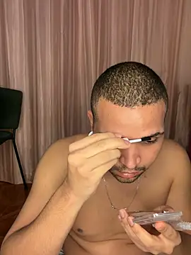 Snapshot of Simone026 chatting on March 11, 5:08 pm Simone026 online show from March 11, 5:08 pm