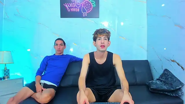 Snapshot of Spicy_guys chatting on March 1, 1:02 pm Spicy guys online show from March 1, 1:02 pm