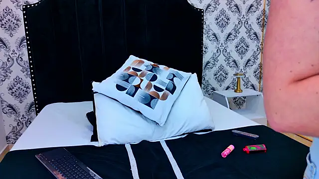 Snapshot of Danni_Night chatting on February 25, 3:16 am Danni Night online show from February 25, 3:16 am