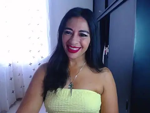 Snapshot of Pame_Jackson chatting on February 20, 12:27 pm Pame Jackson online show from February 20, 12:27 pm