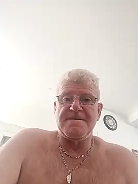 Snapshot of olivbisoumis chatting on February 19, 1:29 pm olivbisoumis online show from February 19, 1:29 pm