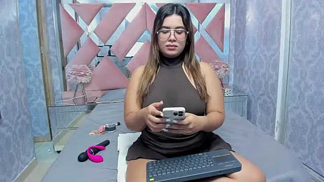 liz ariza4u online show from April 1, 3:29 am