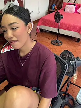 kali rousse online show from March 6, 12:23 pm