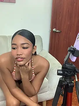 kali rousse online show from March 19, 12:31 pm