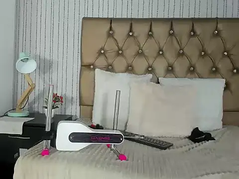 hanna luciana online show from May 25, 3:29 pm