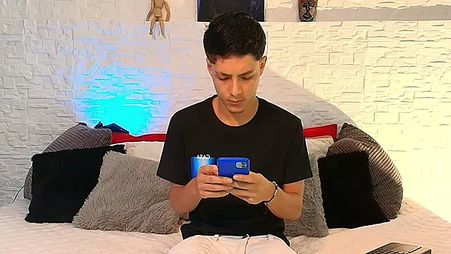 Eliassalvatore  online show from May 27, 3:09 pm