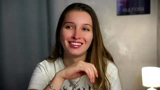 Snapshot of AshelyPeakes chatting on February 24, 1:14 am AshelyPeakes online show from February 24, 1:14 am