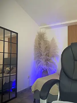 Snapshot of sara_stormy chatting on February 27, 7:14 pm sara stormy online show from February 27, 7:14 pm