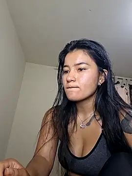 Miiia a online show from April 18, 7:58 pm