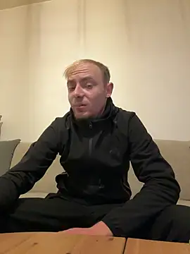 Crevette311 online show from November 26, 9:05 pm